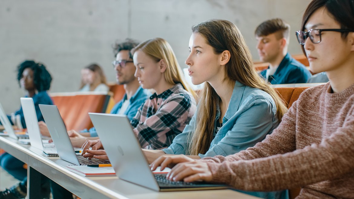 7 ways to enhance your students’ digital experience with AppsAnywhere